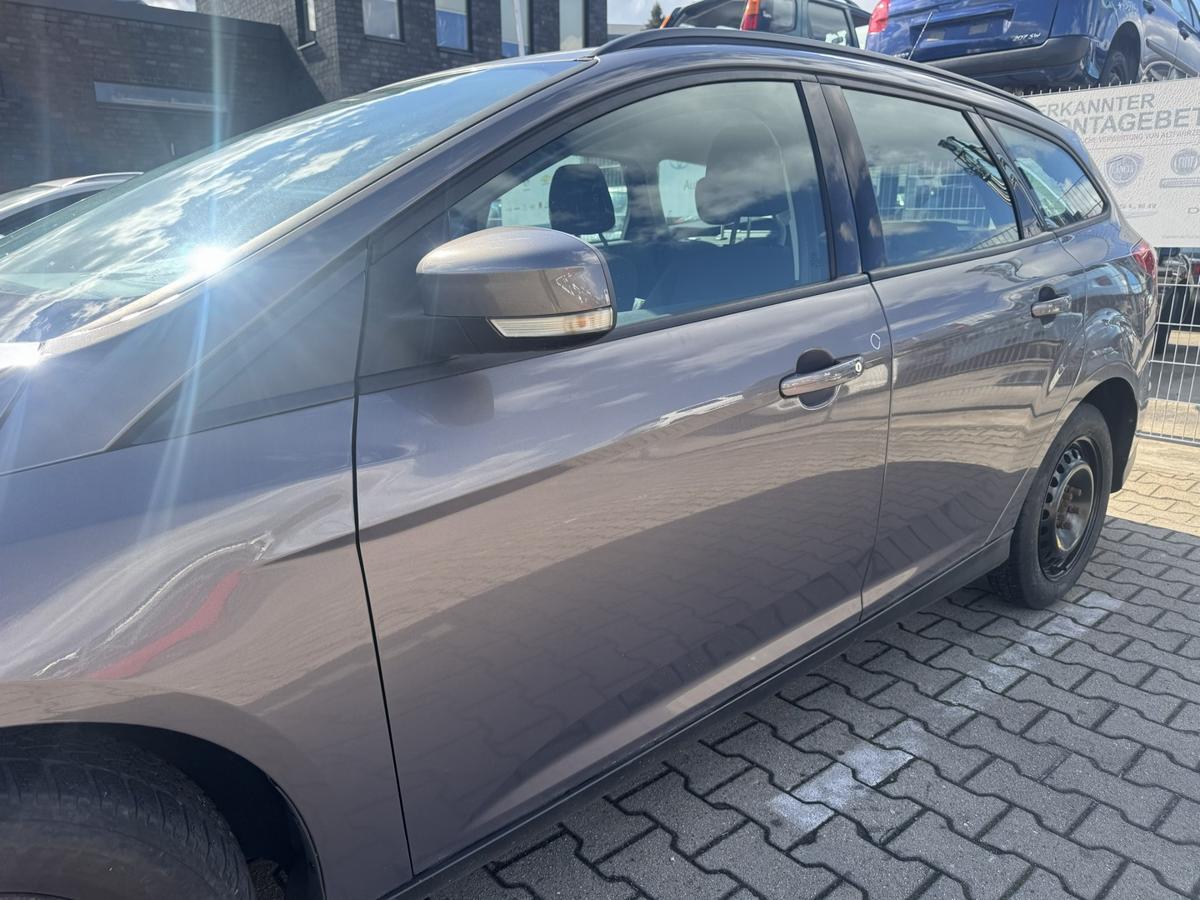Ford Focus 3 original T&uuml;r vorn links Brisbane Braun 5-T&uuml;rer Rohbau Bj.2012